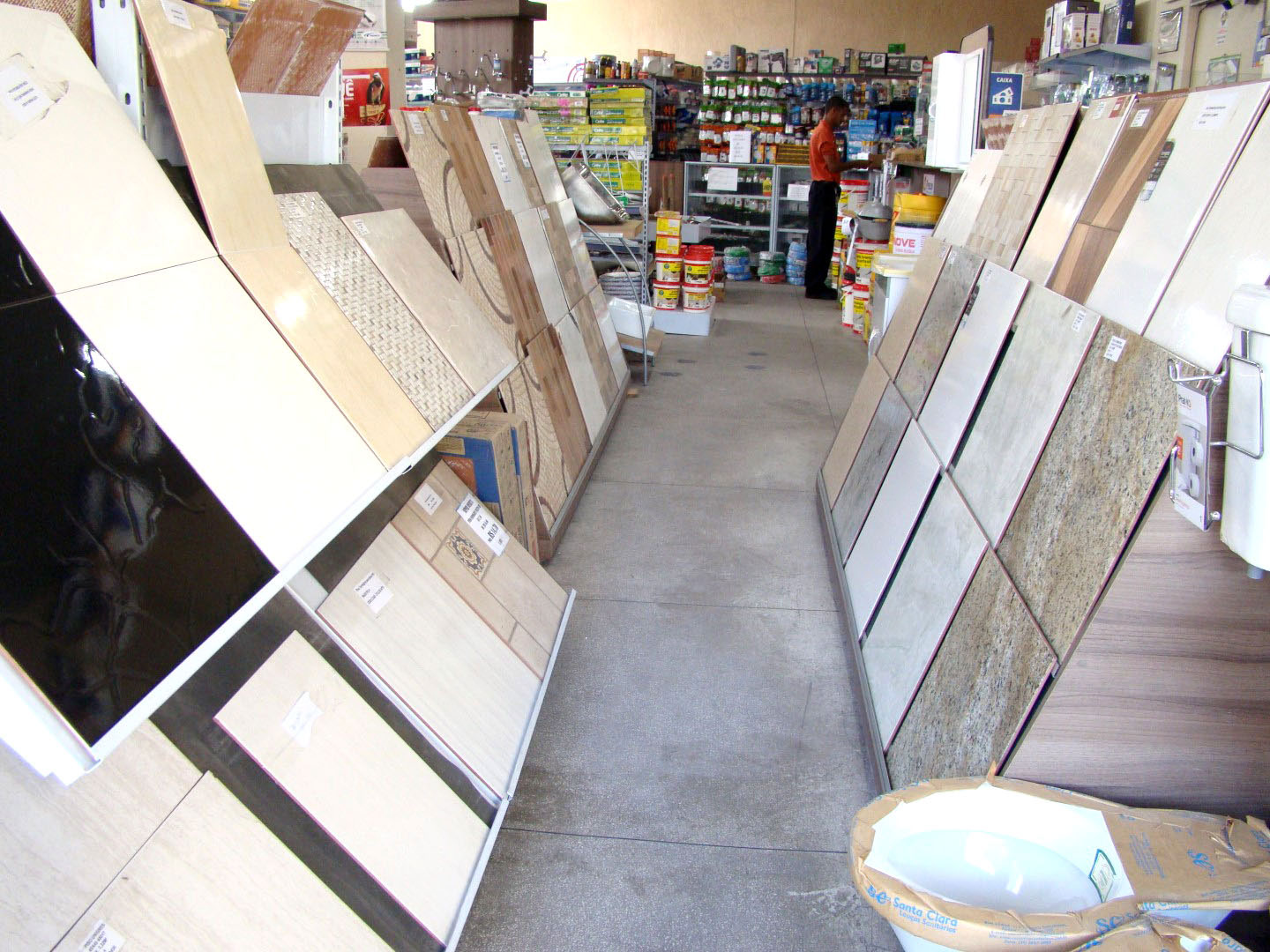 Depósito Ribeiro - Construção e Acabamentos